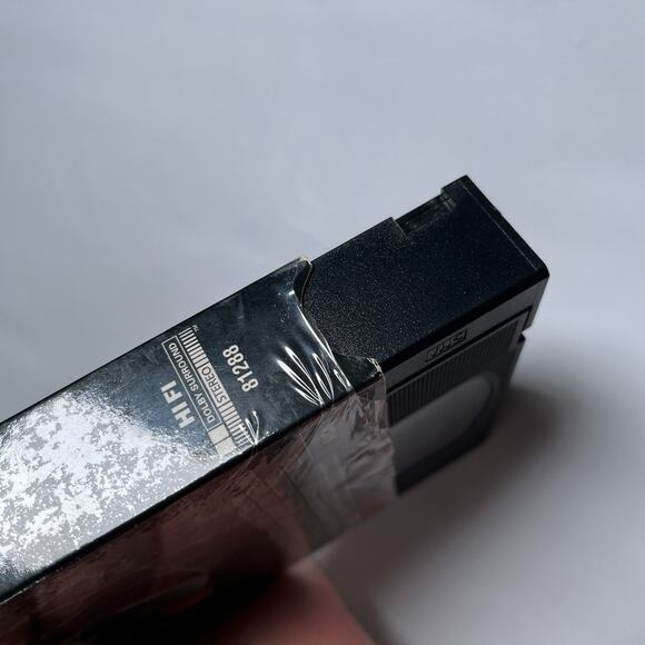 Army of Darkness VHS Tape Bruce Campbell Raimi Horror Wonderful Shape Shrinkwrap - Picture 5 of 7